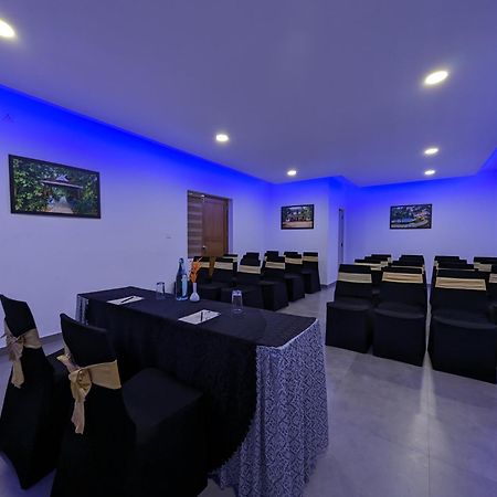Kochi Once Upon The River, Aluva - Near Cochin International Airport מראה חיצוני תמונה