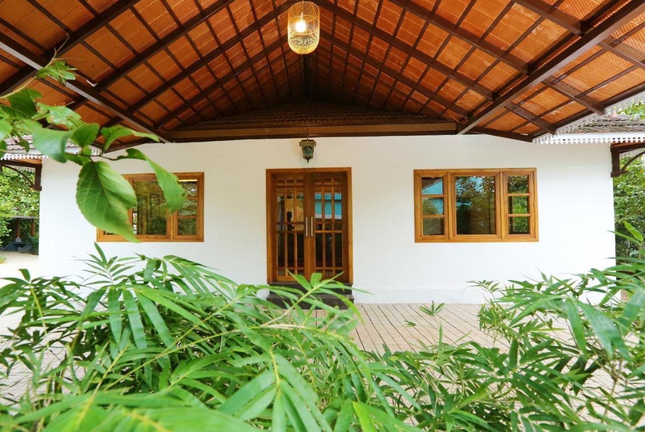 Kochi Once Upon The River, Aluva - Near Cochin International Airport מראה חיצוני תמונה